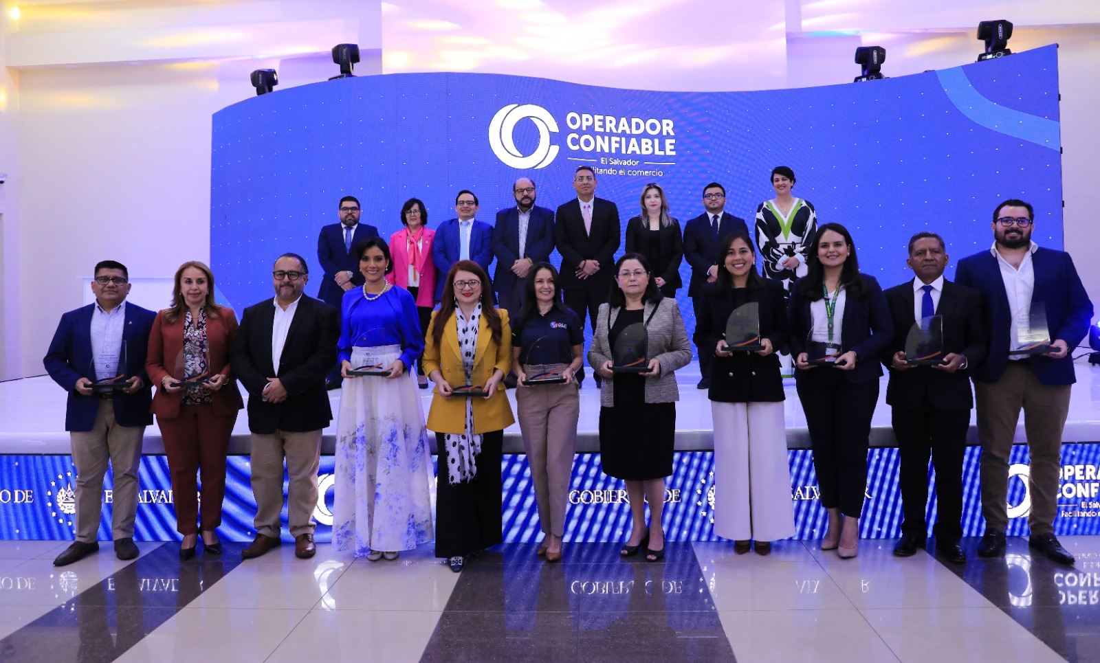 Hacienda certifica a 10 nuevas empresas como Operadores Confiables para agilizar comercio exterior hacienda-certifica-a-10-nuevas-empresas-como-operadores-confiables-para-agilizar-comercio-exterior